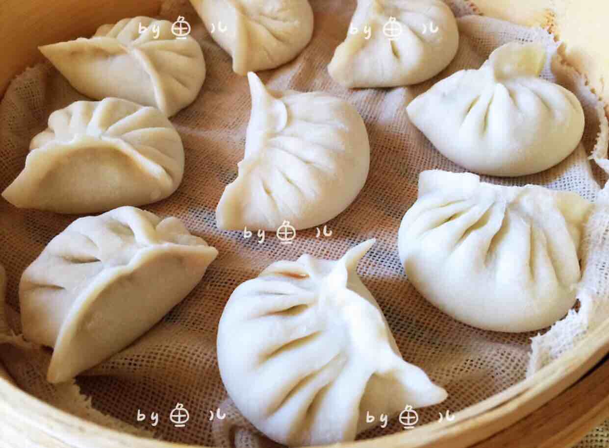 Steamed Dumplings with Beef and Green Pepper recipe