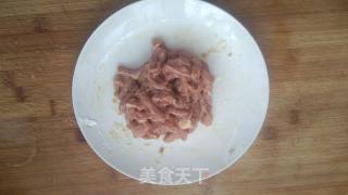 Stir-fried Shredded Pork with Sydney Cilantro recipe