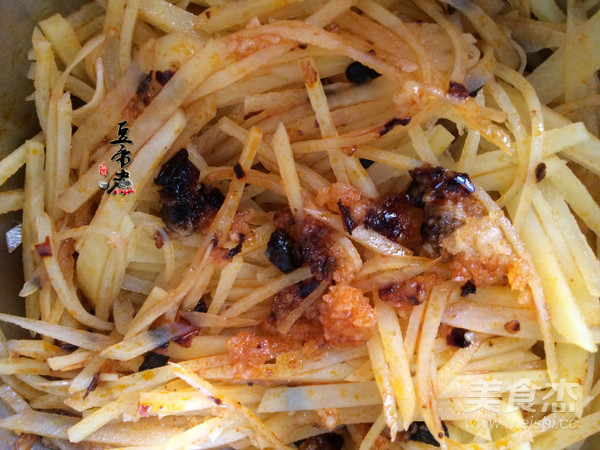 Shredded Potato with Black Bean Sauce and Chili Sauce recipe