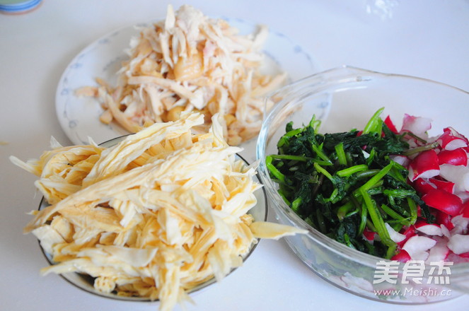 Barbecue-flavored Three-yellow Chicken Mixed Vegetables recipe