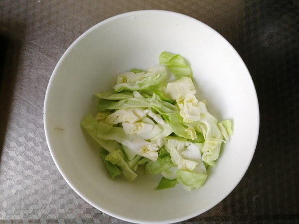 Pasta with Spicy Spicy Savory Cabbage and Shredded Shrimp Sauce recipe