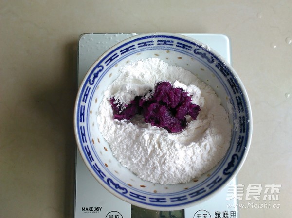 Purple Sweet Potato Meatballs Sago Sauce recipe