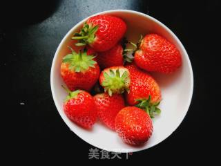 Strawberry Milkshake recipe