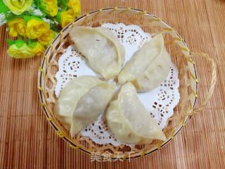 Steamed Dumplings with Beef and Radish recipe