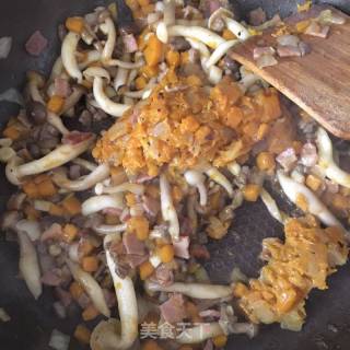 Pasta with Mushrooms, Pumpkin and Bacon recipe