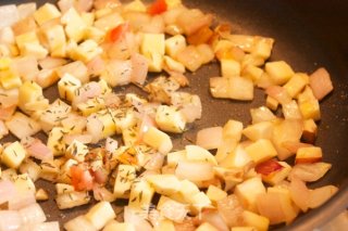 Tomato and Mushroom Pasta with Roasted Chicken Thigh recipe