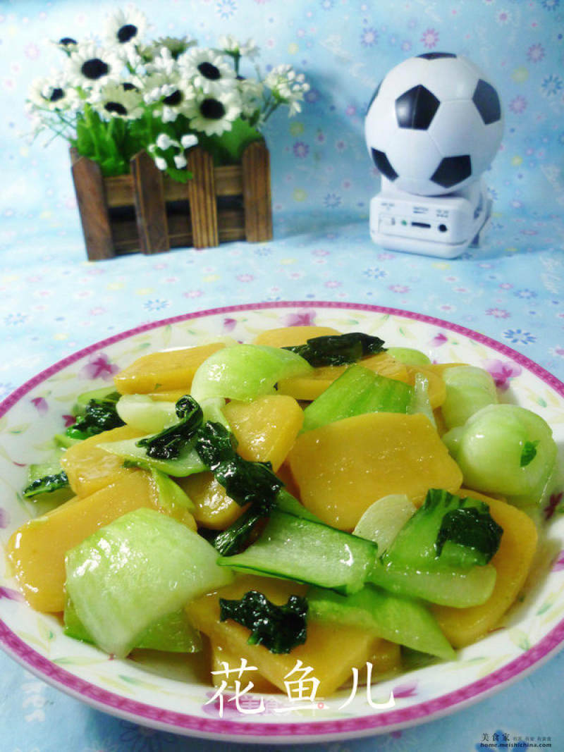 Stir-fried Pumpkin Rice Cake with Greens