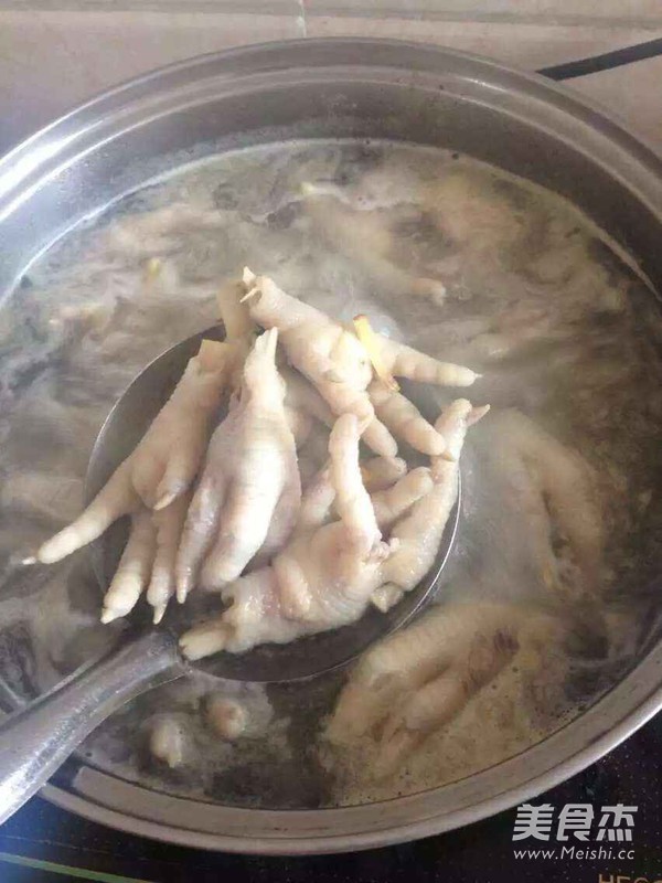 Delicious Cold Chicken Feet recipe