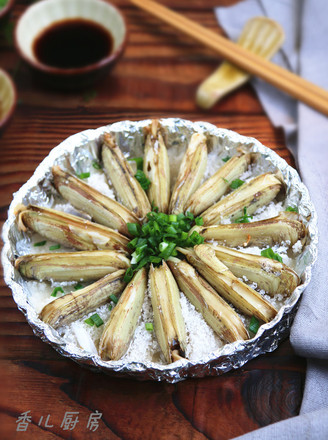Salt-roasted Razor Clams recipe