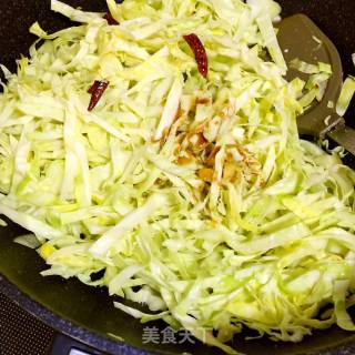 Scrambled Eggs with Cabbage recipe