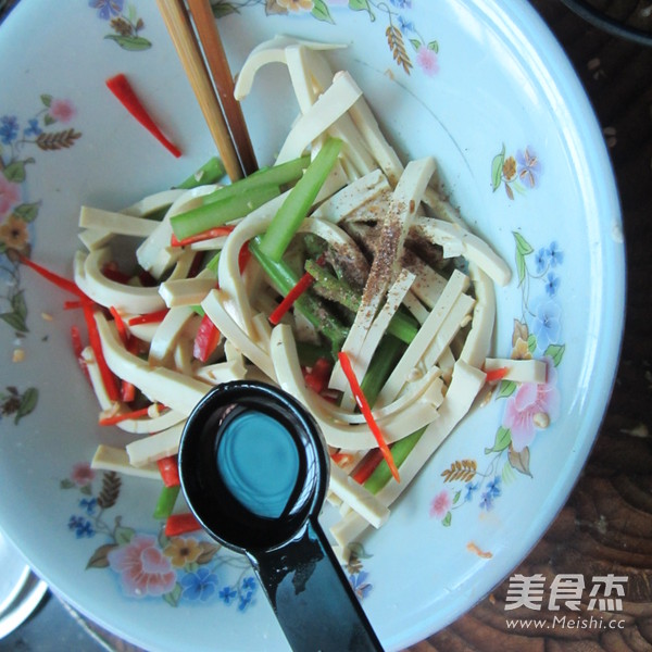 Tofu Shredded Celery recipe