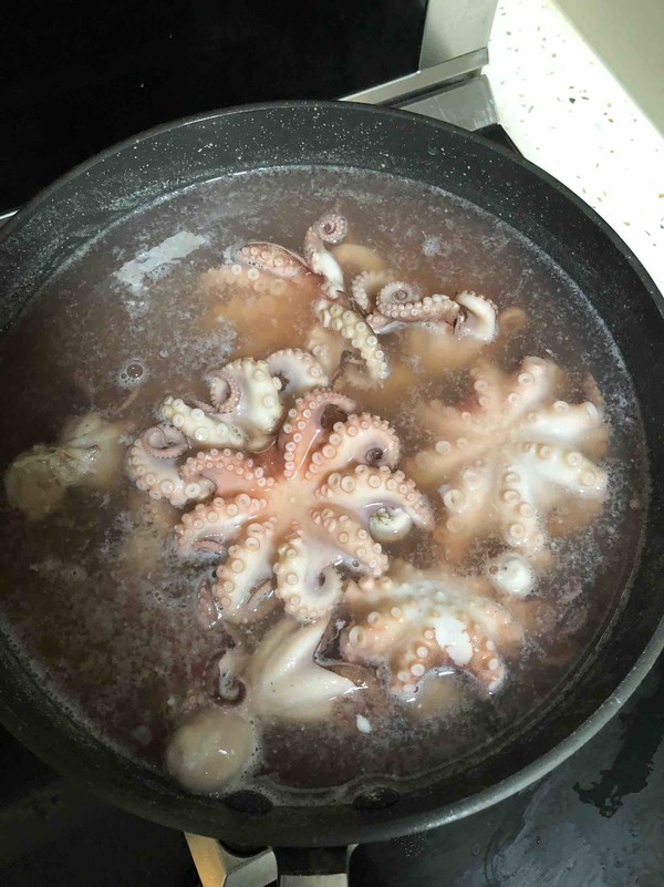 Sauce Stir-fried Octopus Fish recipe
