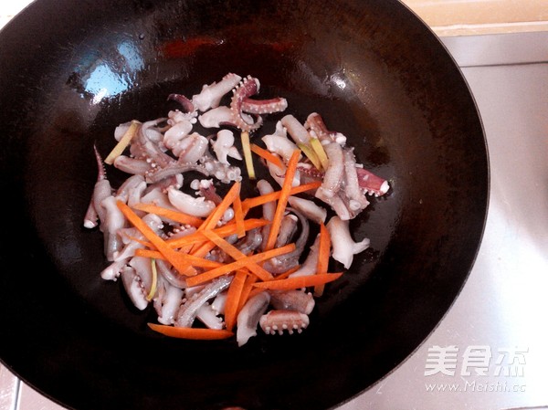 Fried Squid Head with Yuba recipe