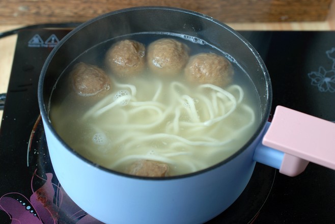 For One Person, Beef Ball Noodles, Delicious and Nutritious recipe