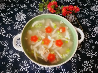 Stewed Pork Ribs with White Mushroom recipe