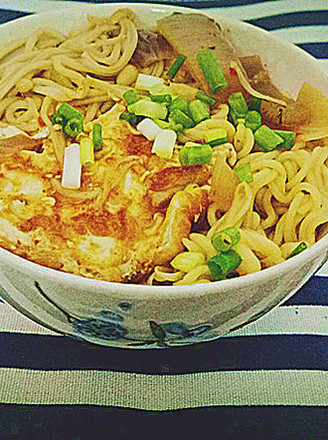 Enoki Mushroom and Egg Braised Noodles