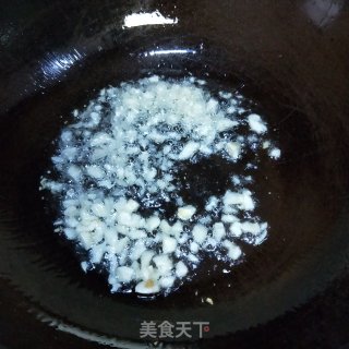 Stir-fried Loofah with Wolfberry recipe
