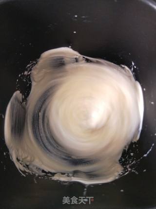 Creative Waterless Patterned Bread recipe