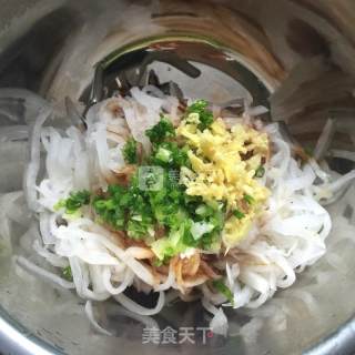 Crispy Shredded Radish with Cold Dressing recipe