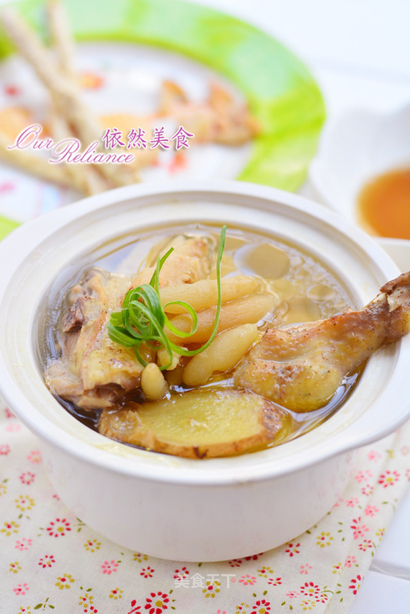 Anti-autumn Dryness--stewed Chicken Soup with Adenophora Ophiopogon recipe