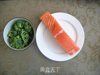 Japanese Salmon Rice Ball recipe
