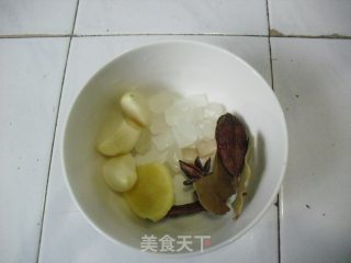Spring Bamboo Shoots Roasted Knuckles recipe
