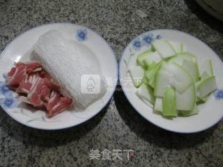 Boiled Vermicelli with Bacon and Long Melon recipe