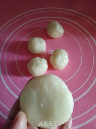 Banana Filling Snowy Mooncakes recipe