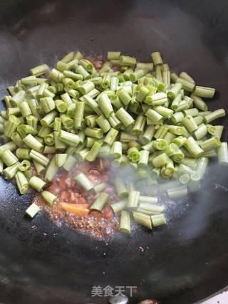 Stir-fried Minced Pork with Beans recipe