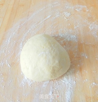 Squeeze It One by One Row of Twisted Buns recipe