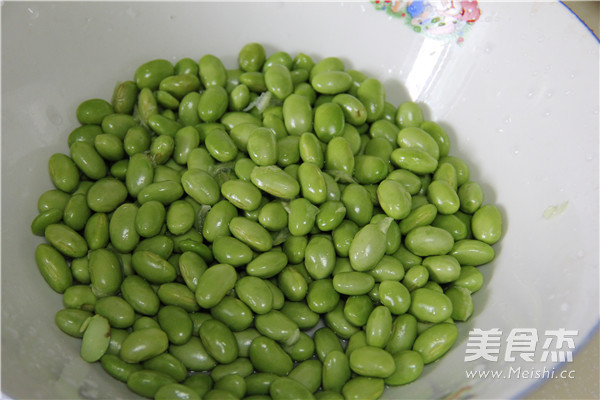 Fried Edamame with Dried Radish recipe