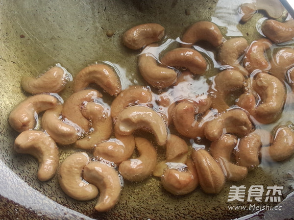 Fried Lotus Root with Cashew Nuts recipe