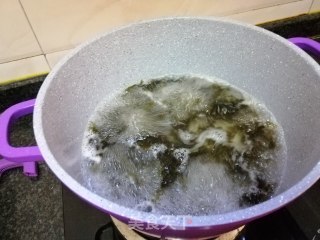 Seaweed and Egg Soup recipe