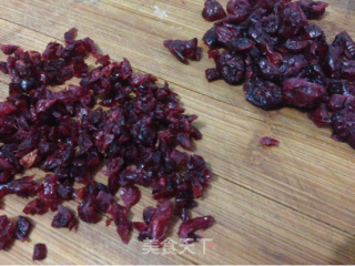 Hand-cut Cranberry Biscuits with Crispy Dregs-the Winning Works of Lezhong Colorful Summer Baking Competition recipe