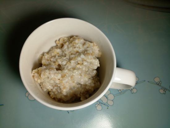 Oatmeal with Dried Fruit and Milk recipe