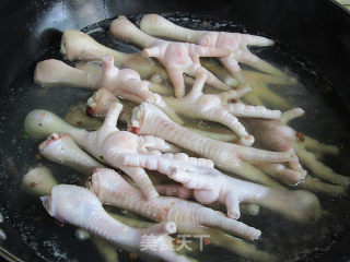 Pickled Pepper Chicken Feet recipe