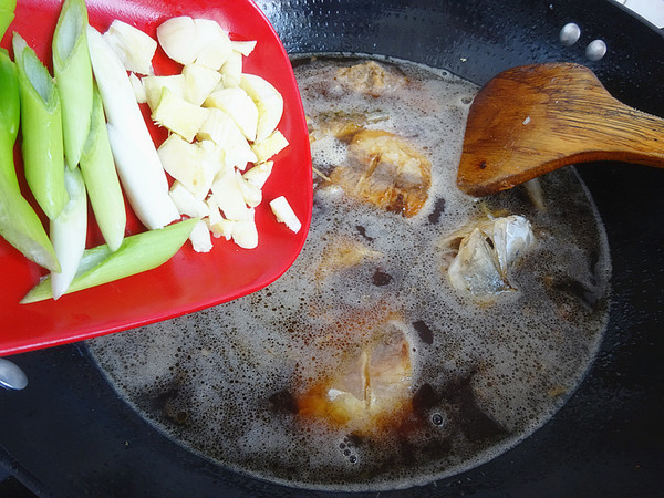 Carp Stewed Vermicelli recipe