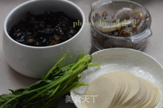 Sour Soup Dumpling Wrappers, Appetizing and Warming Up, Especially Beautiful to Eat in Winter recipe