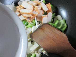 Stir-fried Rice White with Green Pepper Fish Tofu recipe