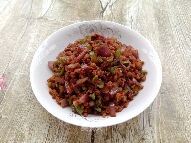 Stir-fried Minced Pork with Green Pepper and Onion recipe