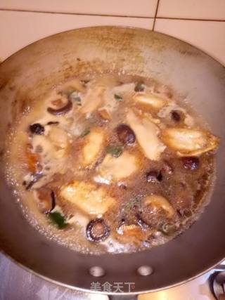 Stewed Chicken Wings with Mushrooms recipe