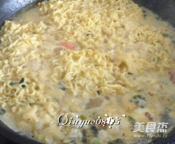 Instant Noodles with Poached Egg recipe