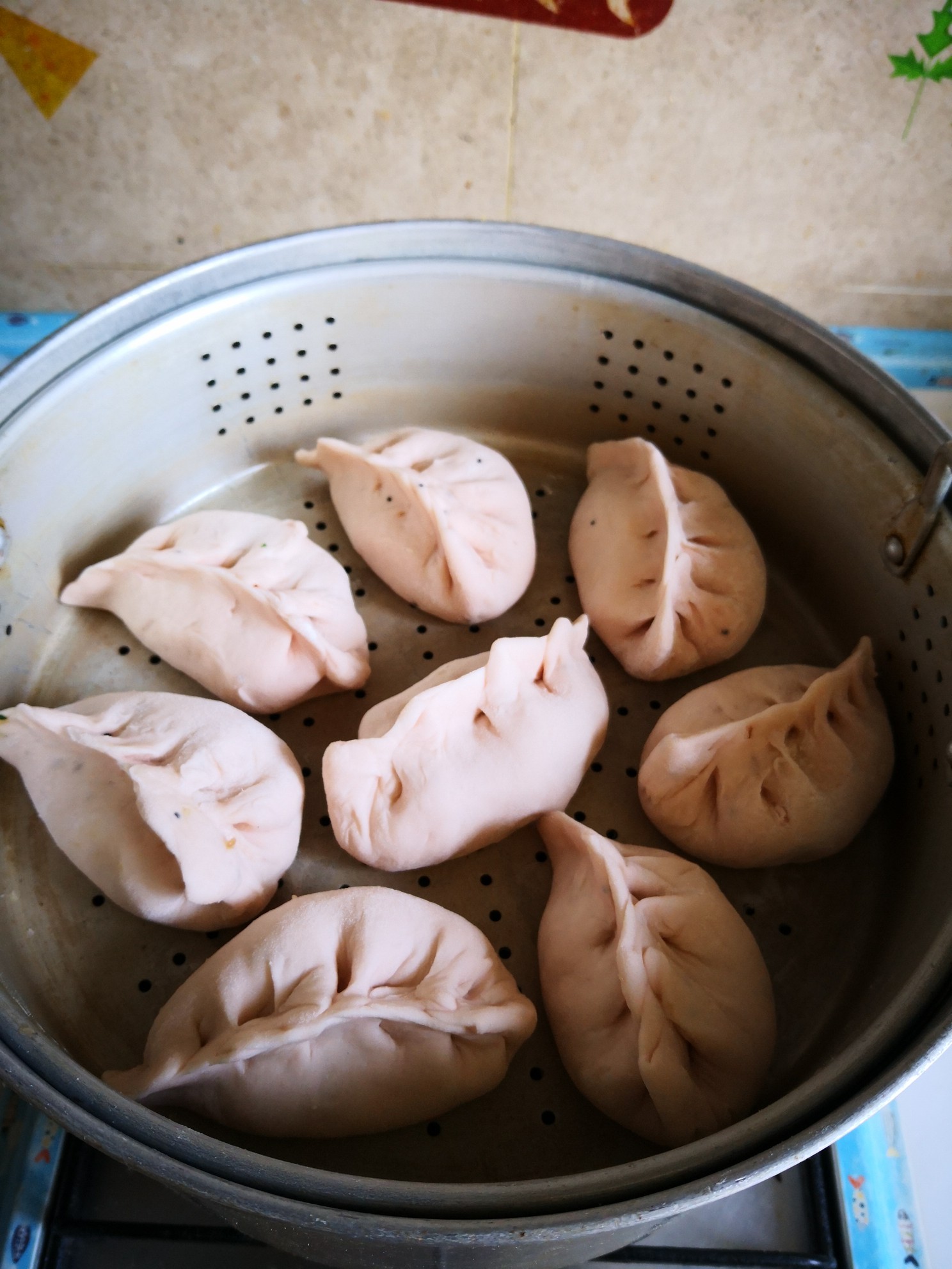 Leaves of Chrysanthemum Vulgare Buns recipe