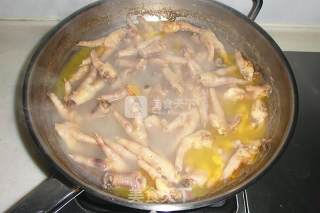 Pickled Pepper Chicken Feet recipe