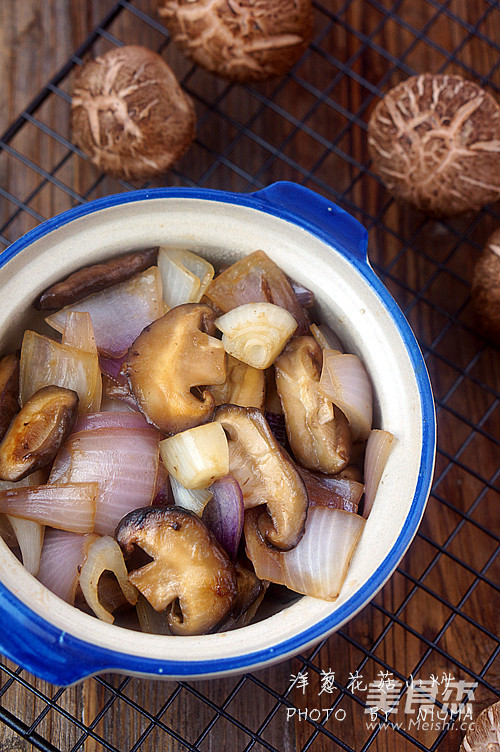 Onion and Mushroom Stir-fry recipe