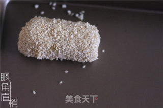 Creamy Sesame Rolls recipe