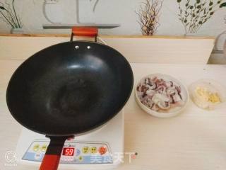 Stir Fried Squid with Garlic recipe