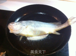 Braised Yellow Croaker (roasted Yellow Croaker) recipe