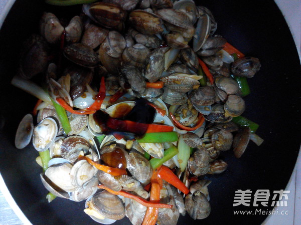 Spicy Fried Flower Clams recipe