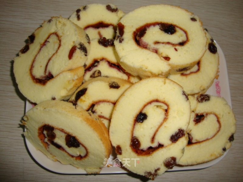 Raisin Blueberry Chiffon Roll recipe